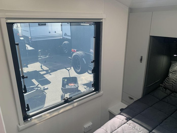 2025 Lotus Caravans Freelander Fr22cl 22'