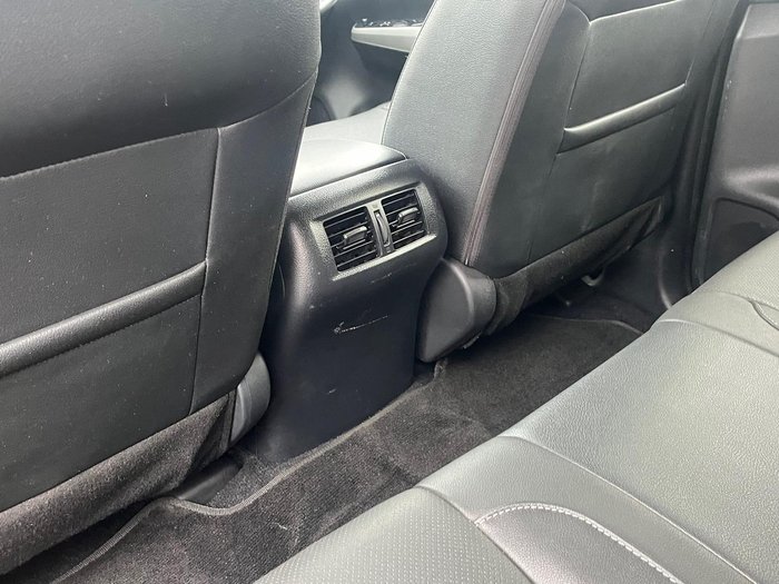 2018 Nissan Navara ST-X