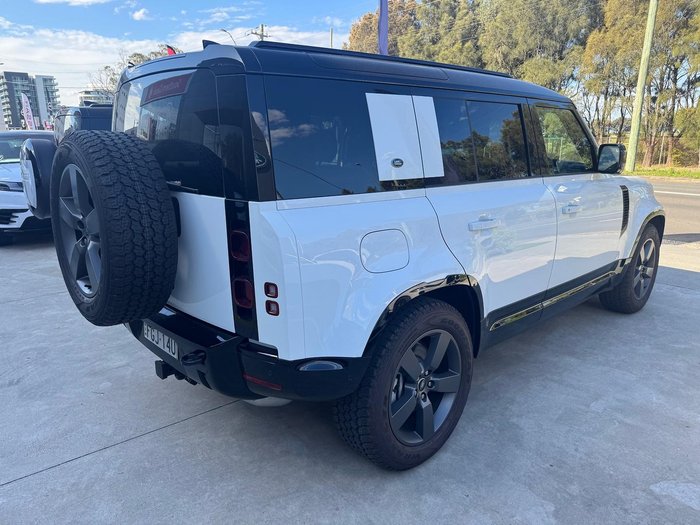 2023 Land Rover Defender 110 D300 X-Dynamic SE L663 MY24 AWD Fuji White