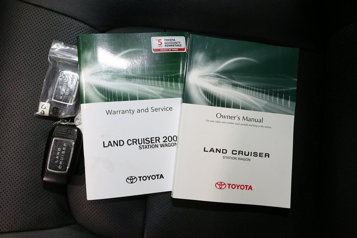 2021 Toyota Landcruiser VX