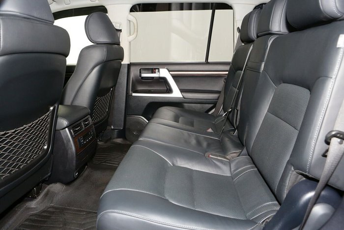 2021 Toyota Landcruiser VX