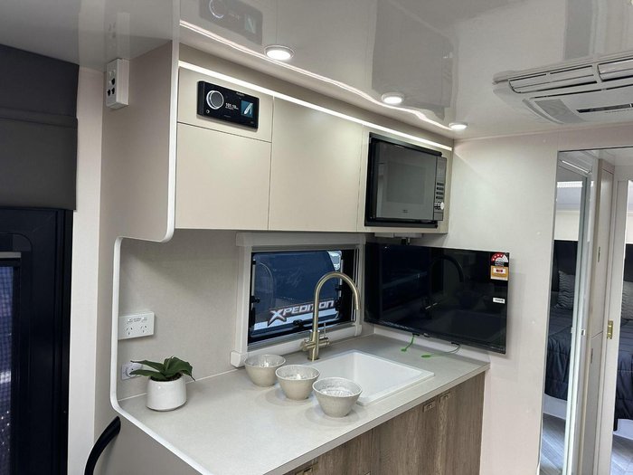 2025 Lotus Caravans Freelander 239Cl 23'9