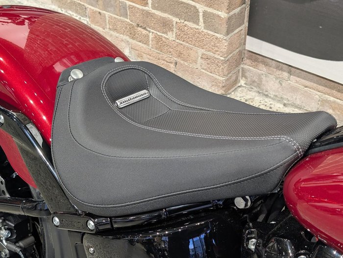 2025 Harley-Davidson Breakout 117 (FXBR) Softail Red