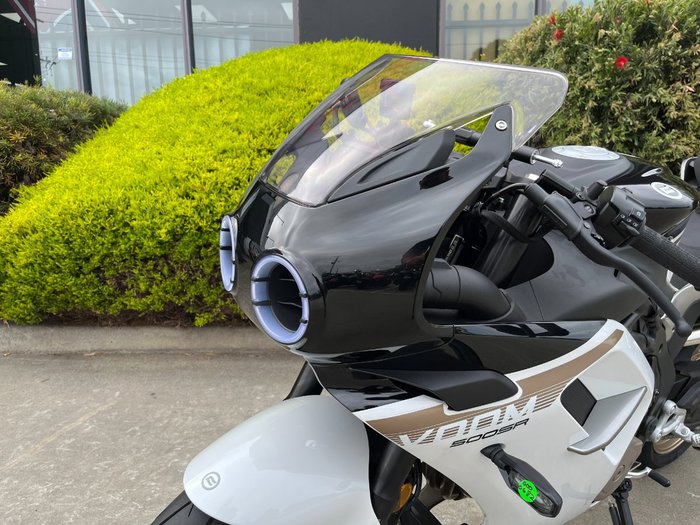 2025 CFMOTO 2025 CF MOTO 500CC 500SR VOOM ABS NEBULA WHITE