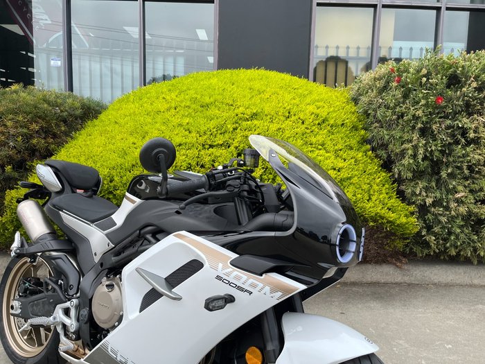 2025 CFMOTO 2025 CF MOTO 500CC 500SR VOOM ABS NEBULA WHITE