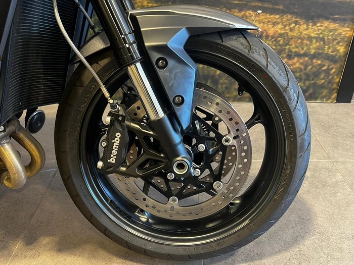 2024 Triumph Street Triple R 765 Street Triple Silver