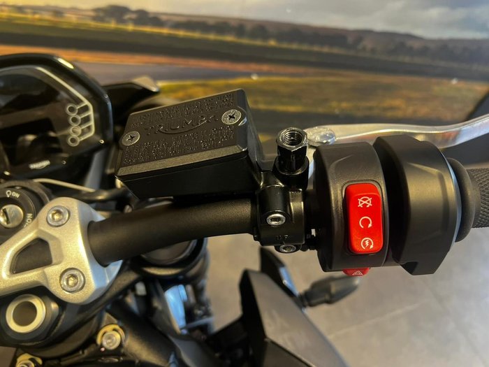 2024 Triumph Street Triple R 765 Street Triple Silver