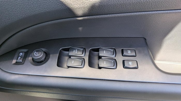 2025 KGM Musso Ultimate Q261 MY26 4X4 Dual Range Grand White