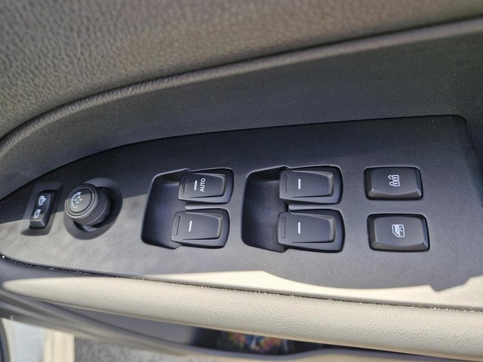 2025 KGM Musso Ultimate Q261 MY26 4X4 Dual Range Grand White