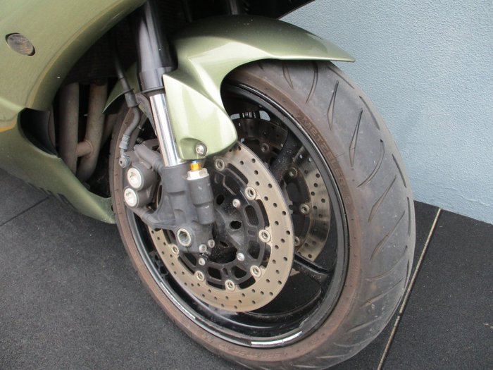 2010 Yamaha YZF-R6 GREEN