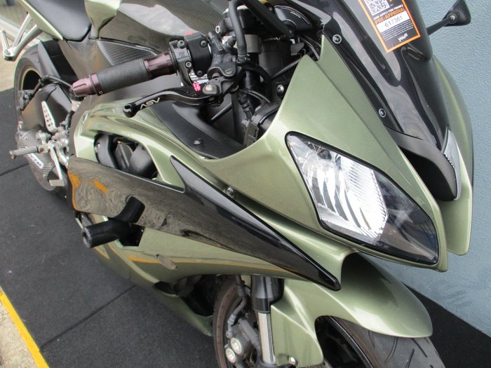 2010 Yamaha YZF-R6 GREEN