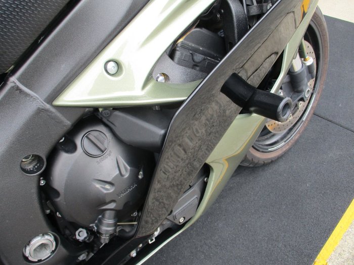 2010 Yamaha YZF-R6 GREEN