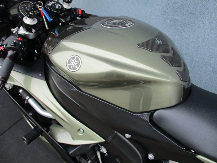 2010 Yamaha YZF-R6 GREEN
