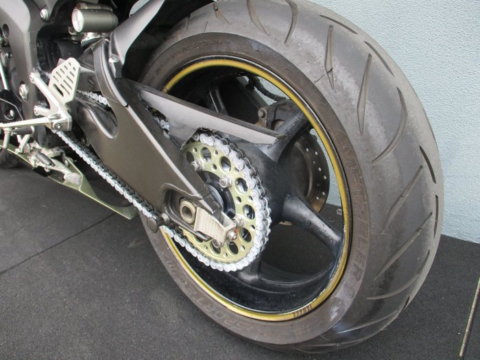 2010 Yamaha YZF-R6 GREEN