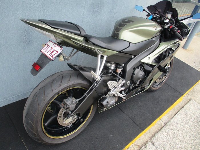 2010 Yamaha YZF-R6 GREEN