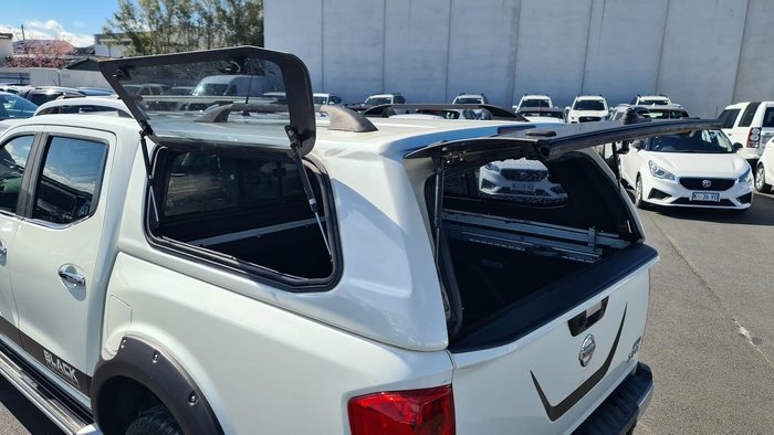 2017 Nissan Navara ST-X N-SPORT Black Edition