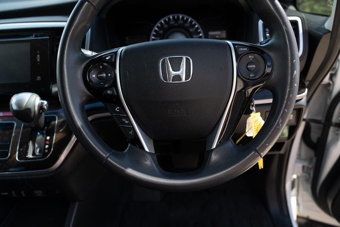 2020 Honda Odyssey VTi 5th Gen MY20 Platinum White
