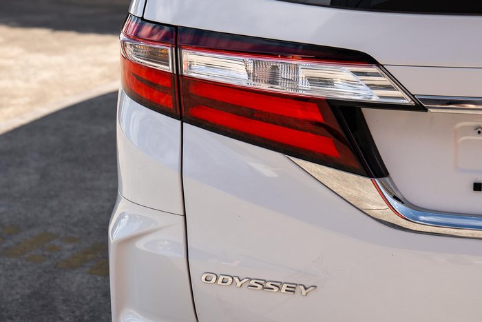 2020 Honda Odyssey VTi 5th Gen MY20 Platinum White