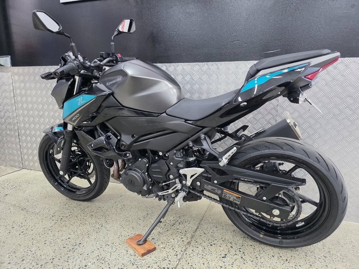 2023 Kawasaki Z400 BLACK