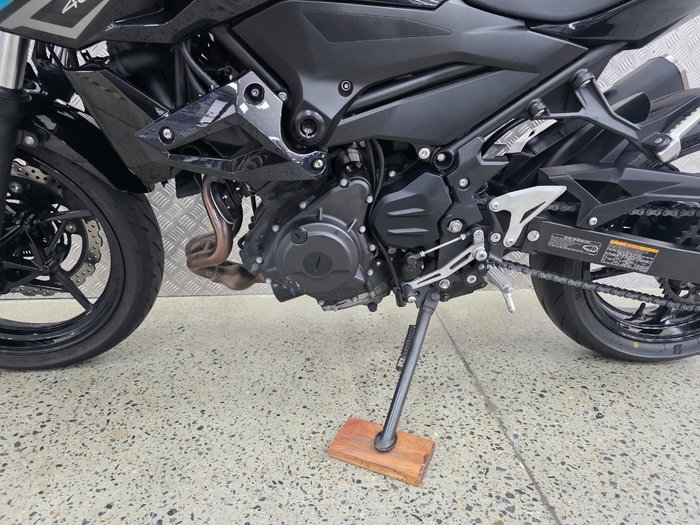 2023 Kawasaki Z400 BLACK
