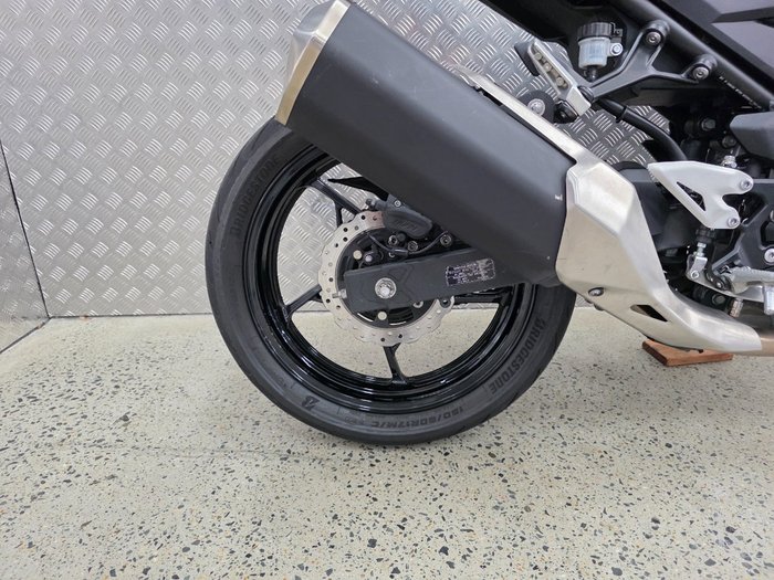 2023 Kawasaki Z400 BLACK