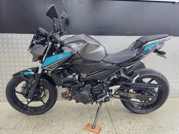 2023 Kawasaki Z400 BLACK