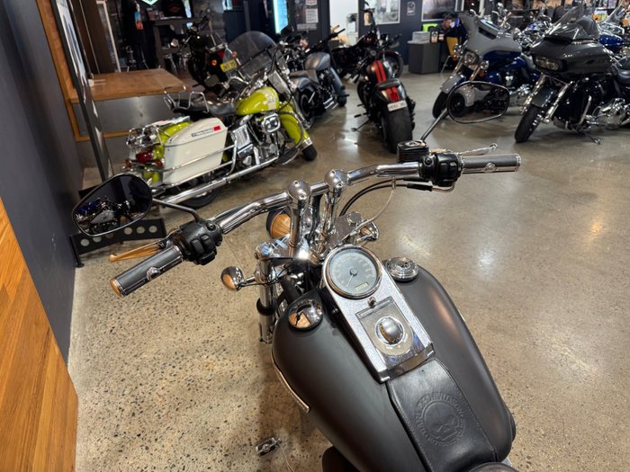 2006 Harley-davidson FXSTI SOFTAIL Black