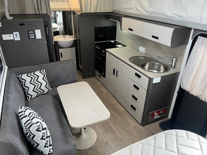 2022 Jayco Journey Outback 16.67-5
