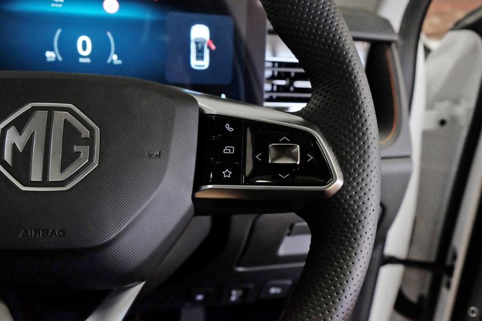 2025 MG HS Super Hybrid Essence