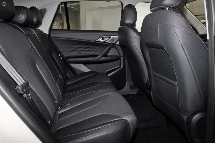 2025 MG HS Super Hybrid Essence