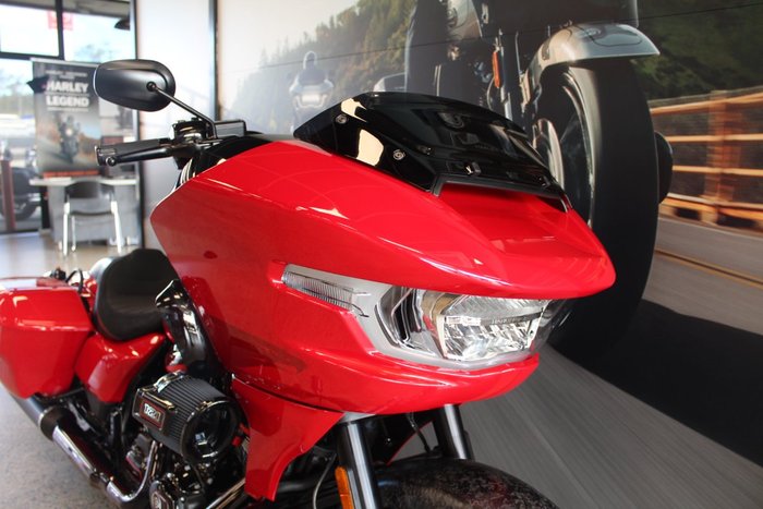 2025 Harley-davidson FLTRXSTSE CVO RD GLIDE ST 121 RED