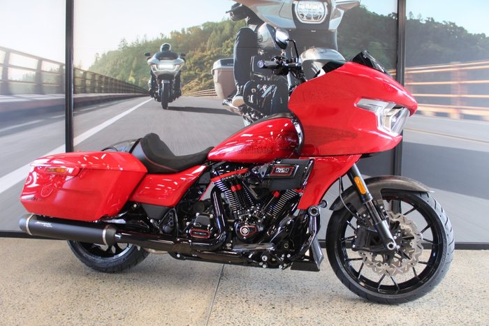2025 Harley-davidson FLTRXSTSE CVO RD GLIDE ST 121 RED
