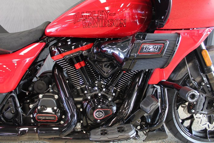 2025 Harley-davidson FLTRXSTSE CVO RD GLIDE ST 121 RED