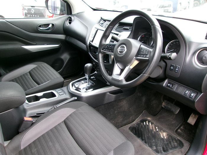 2021 Nissan Navara ST-X