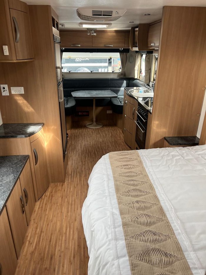 2012 Jayco Journey Sterling 24.75-2