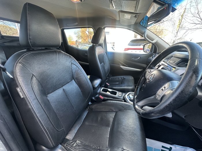 2017 Nissan Navara ST-X