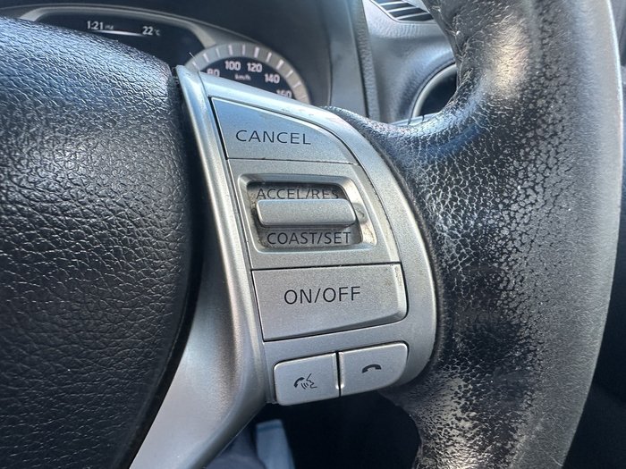 2017 Nissan Navara ST-X