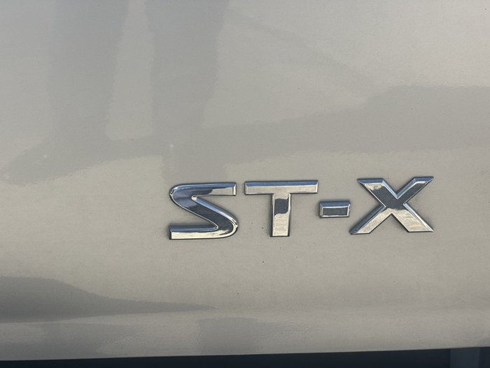 2017 Nissan Navara ST-X