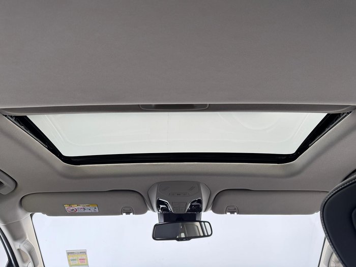 2025 LDV D90 Executive