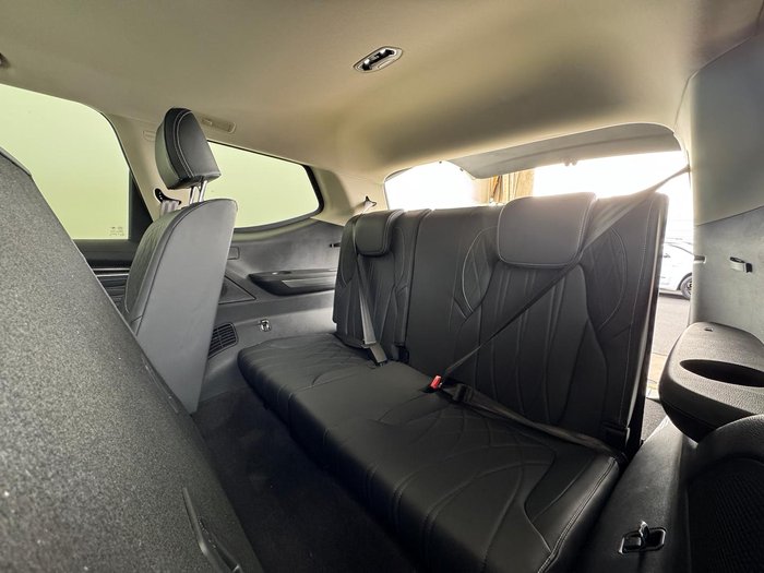 2025 LDV D90 Executive