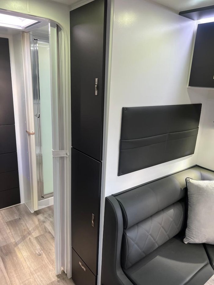 2025 Design RV Crx F2-6 21'10'' Bunks