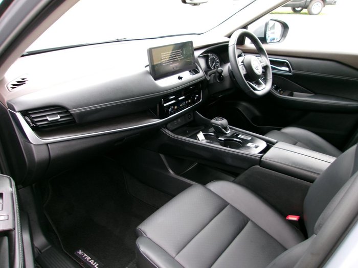 2024 Nissan X-TRAIL ST-L