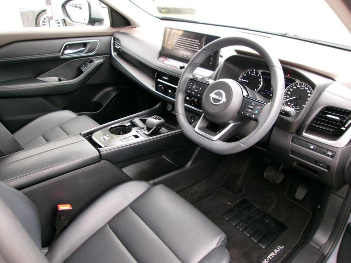 2024 Nissan X-TRAIL ST-L