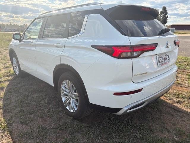 2025 Mitsubishi Outlander LS