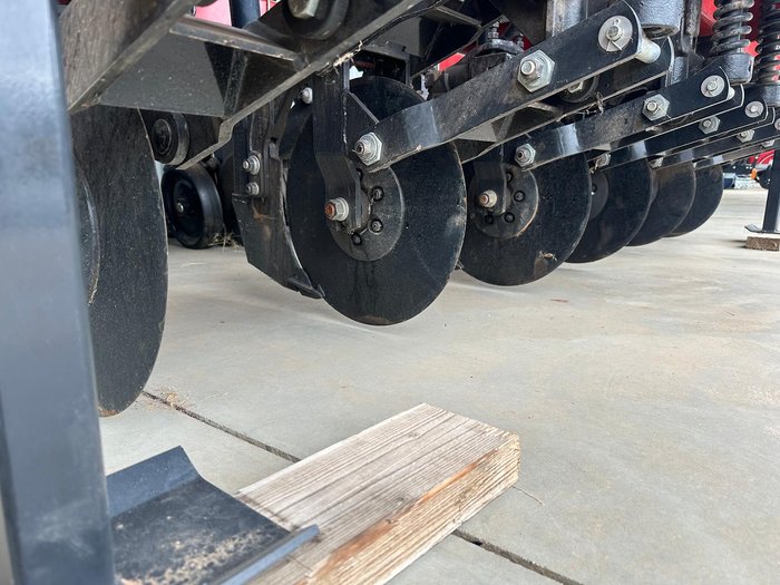 0 Semeato Pd 17 - 3M 6 Row Double Disc Seeder With Front Coulters RED