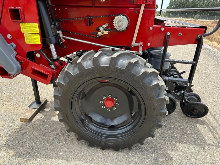 0 SEMEATO PD 17 3M 6 ROW DOUBLE DISC SEEDER WITH FRONT COULTERS RED