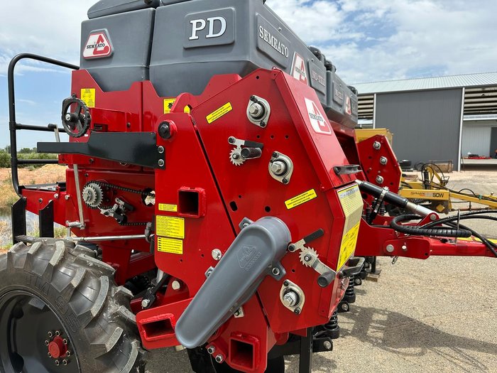 0 SEMEATO PD 17 3M 6 ROW DOUBLE DISC SEEDER WITH FRONT COULTERS RED