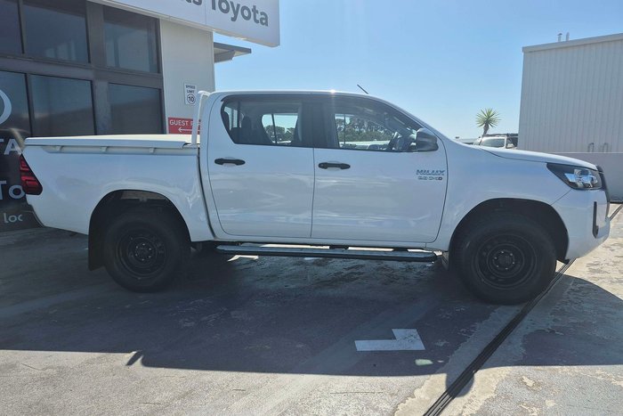 2020 Toyota Hilux SR