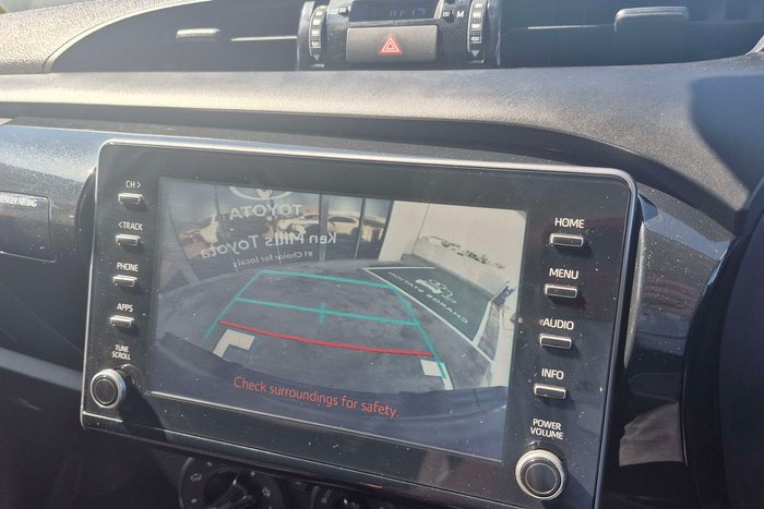 2020 Toyota Hilux SR