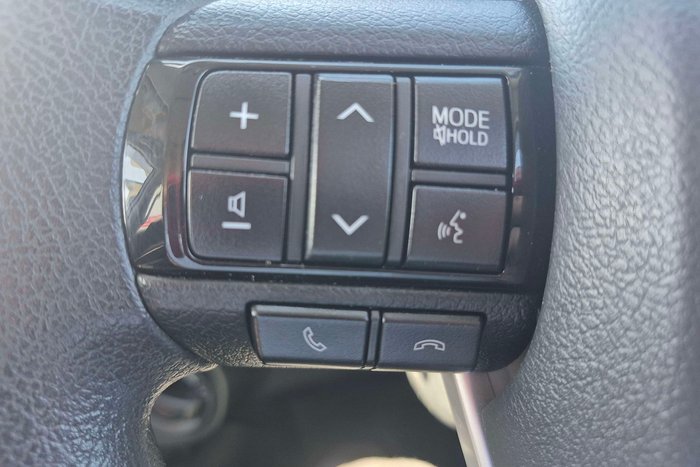 2020 Toyota Hilux SR